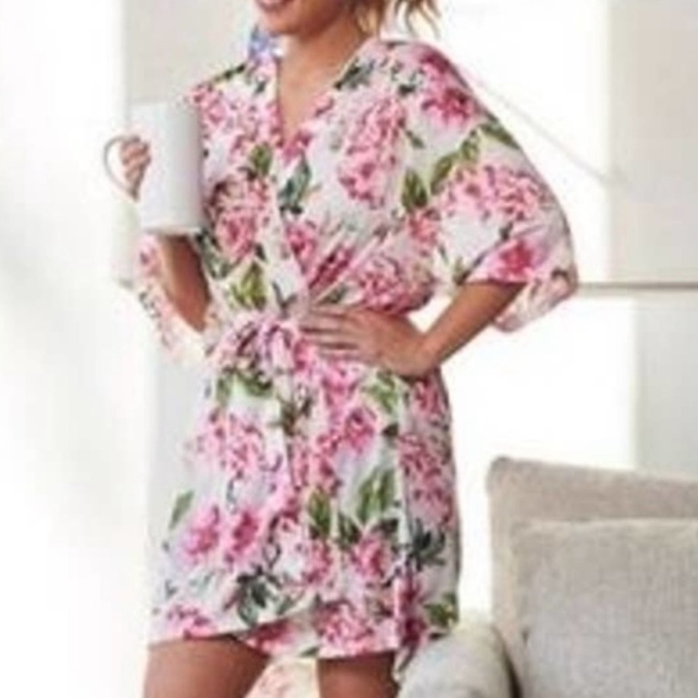 Show Me Your Mumu Wrap ‘Brie’ Robe. Size O/S.